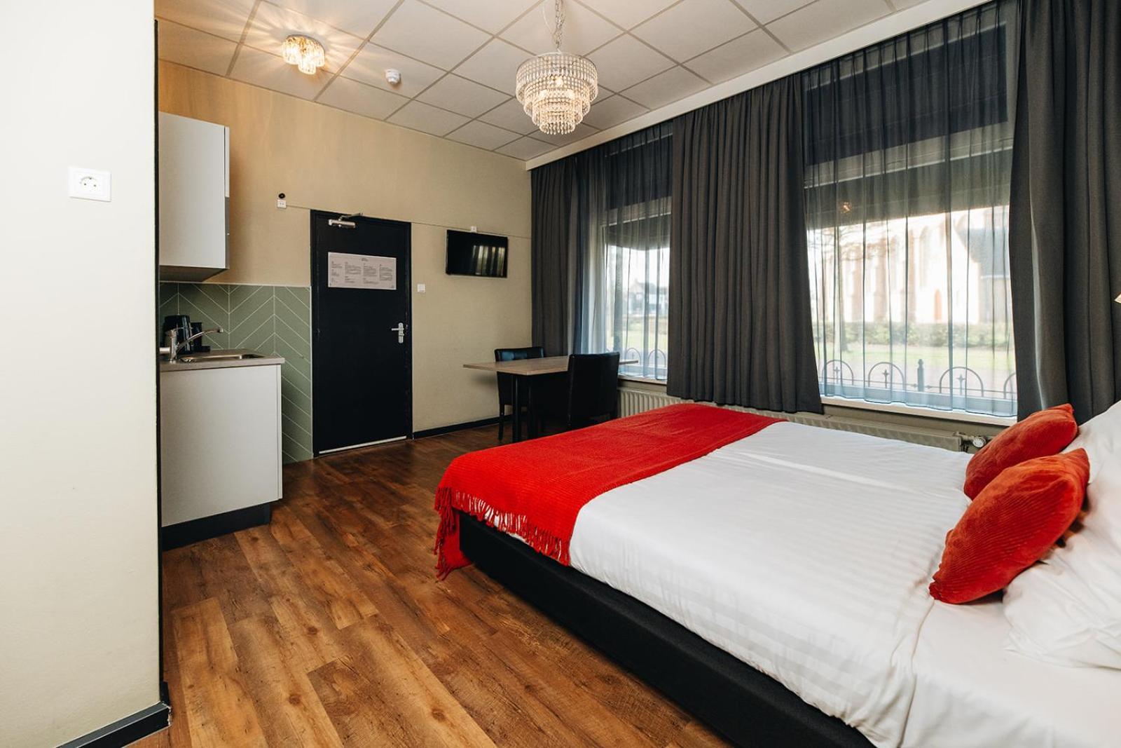 Hotel Ренессе Экстерьер фото