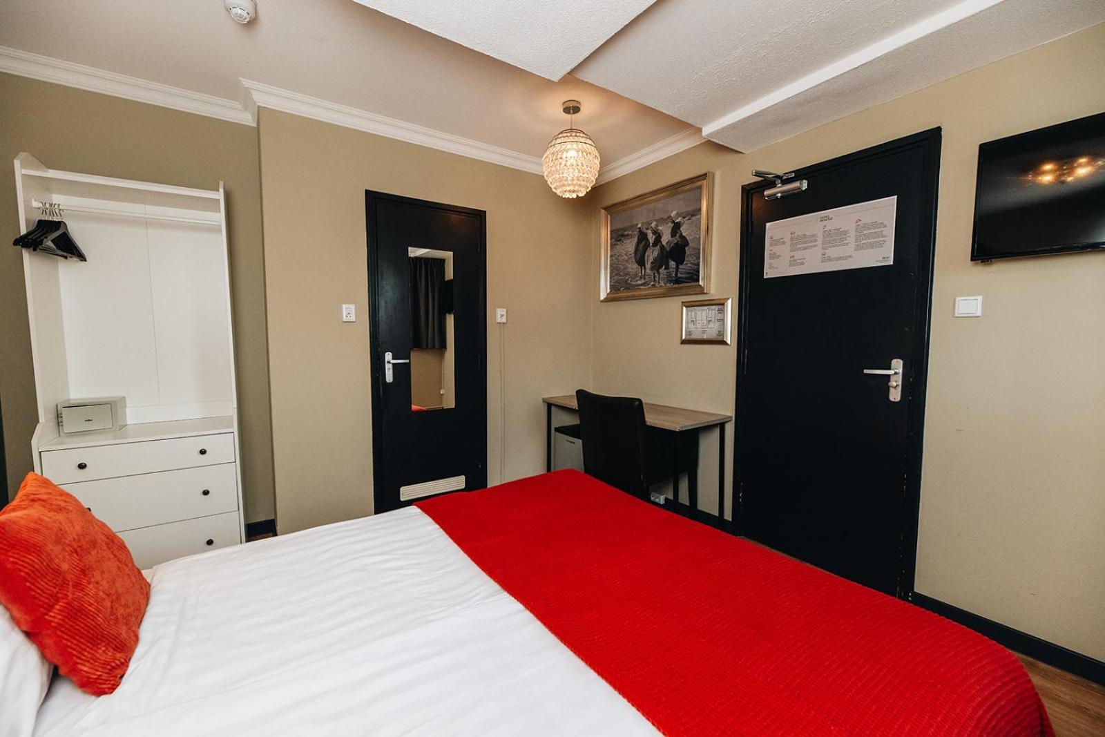 Hotel Ренессе Экстерьер фото